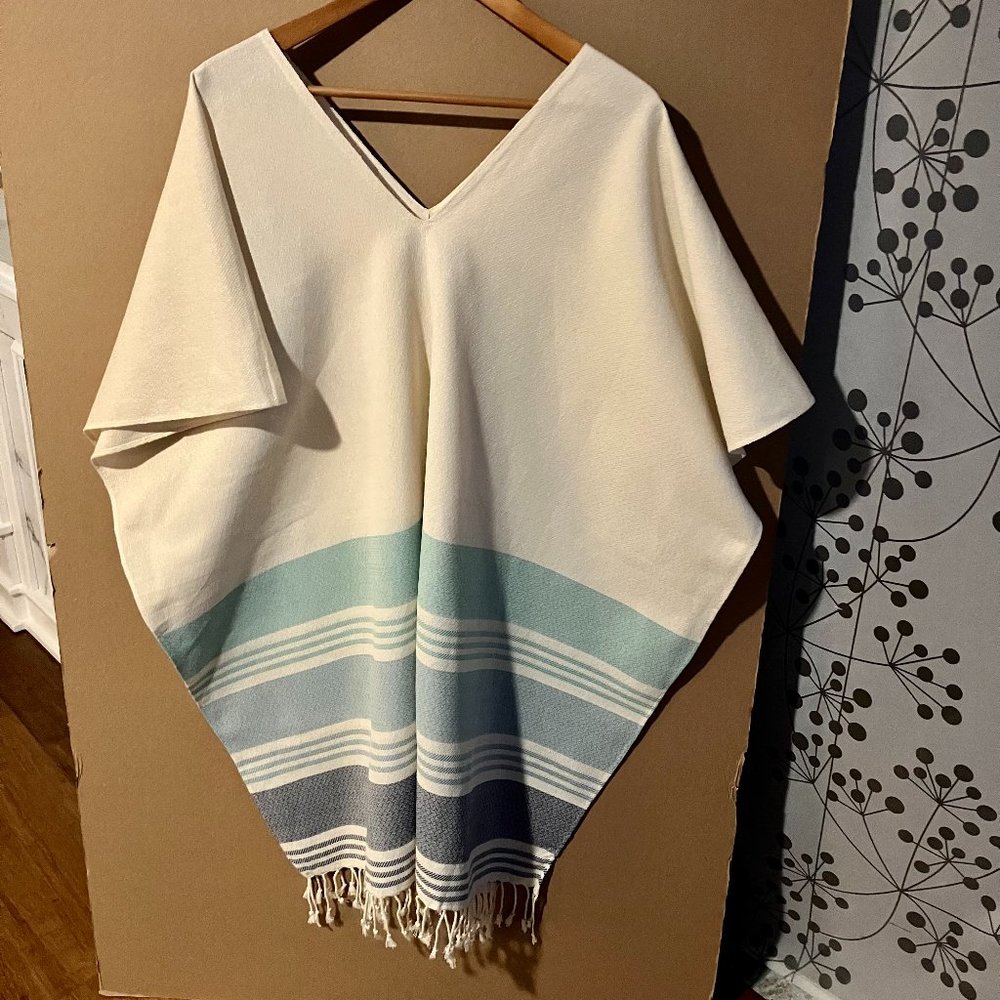NWOT tribe alive One Size Caftan Cover Up in Soft Blues and Cream